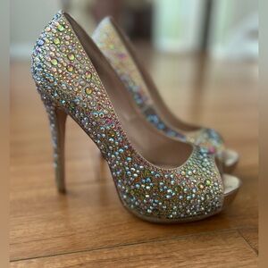 4 inch size 8.5 Lauren and Lorraine Sparkle and Shine High Heels